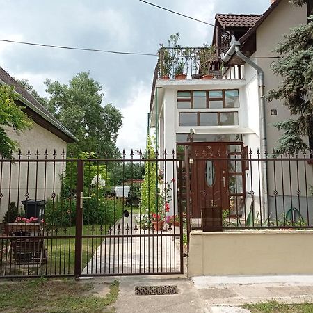 Toserdo Lakitelek Екстериор снимка